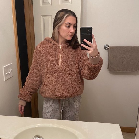 Dusty Rose Sherpa Hoodie - Picture 7 of 9